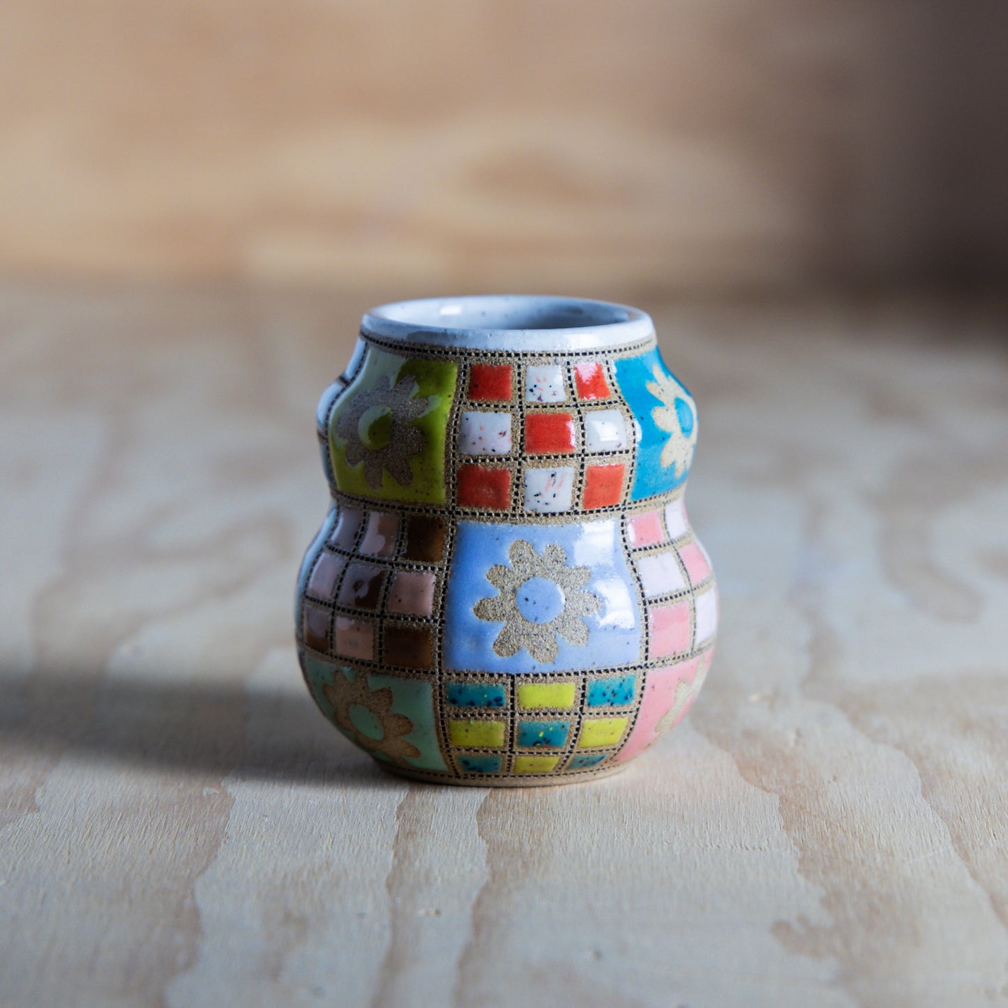 Mini Checkered Flower Quilted Belly Vase