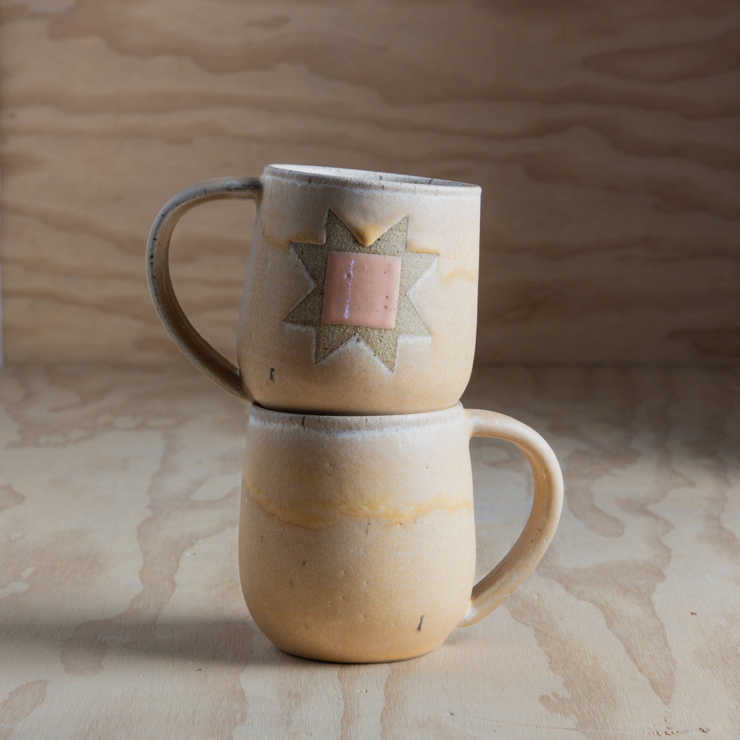 Sandy/Peach Sawtooth Star Mug
