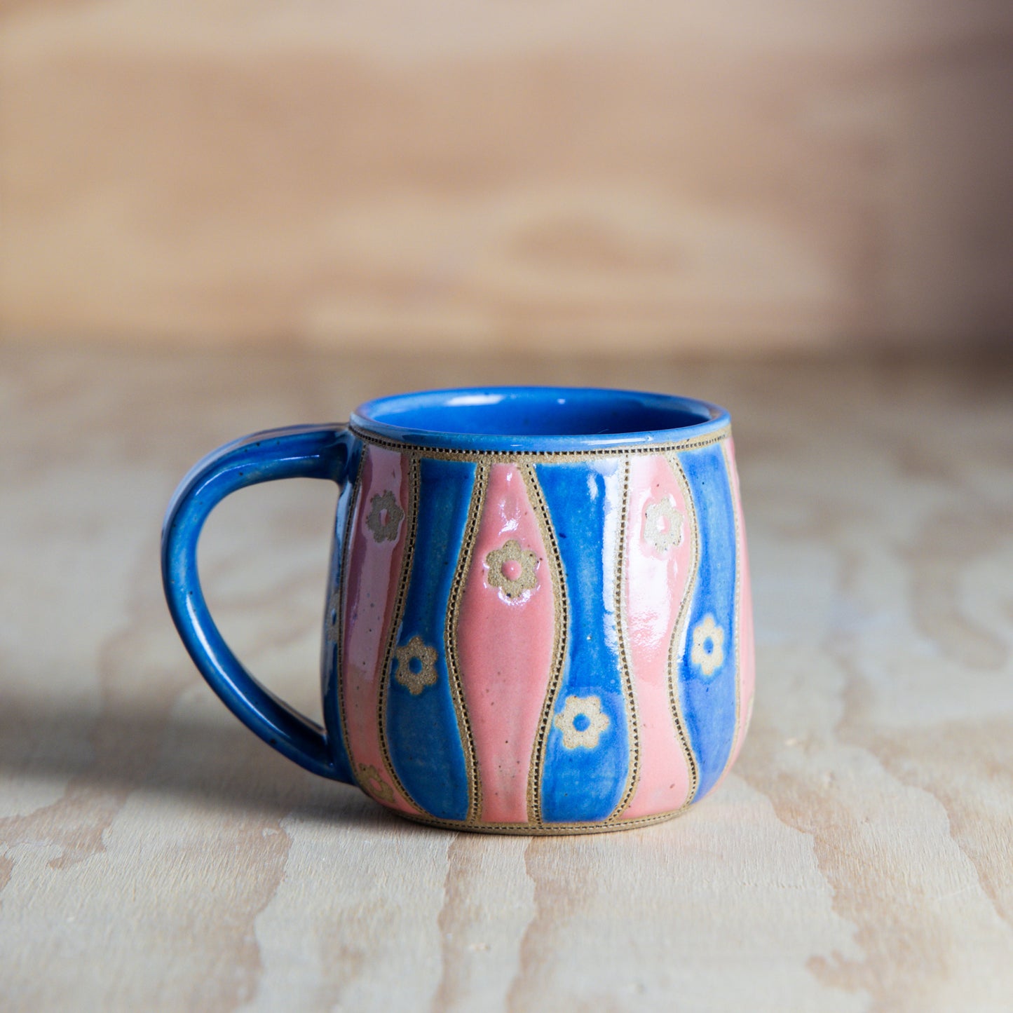 Wavy Flower Stripe Mug-Pink Blue