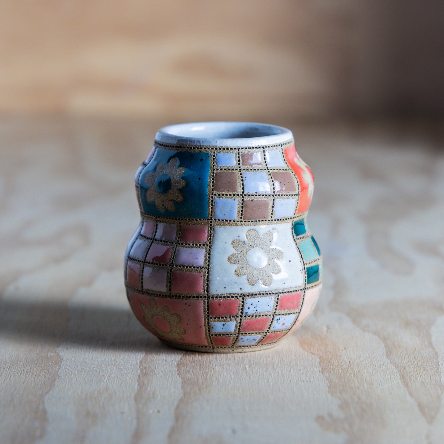 Mini Checkered Flower Quilted Belly Vase