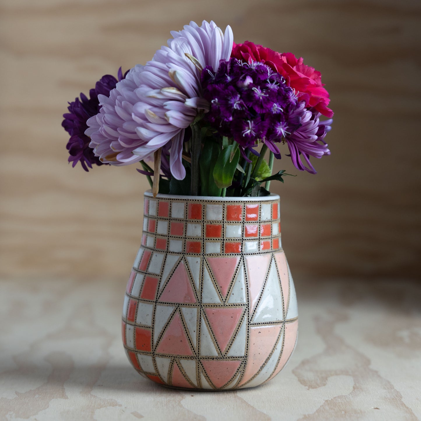 Improv Sawtooth Belly Quilt Vase-Purple/Red