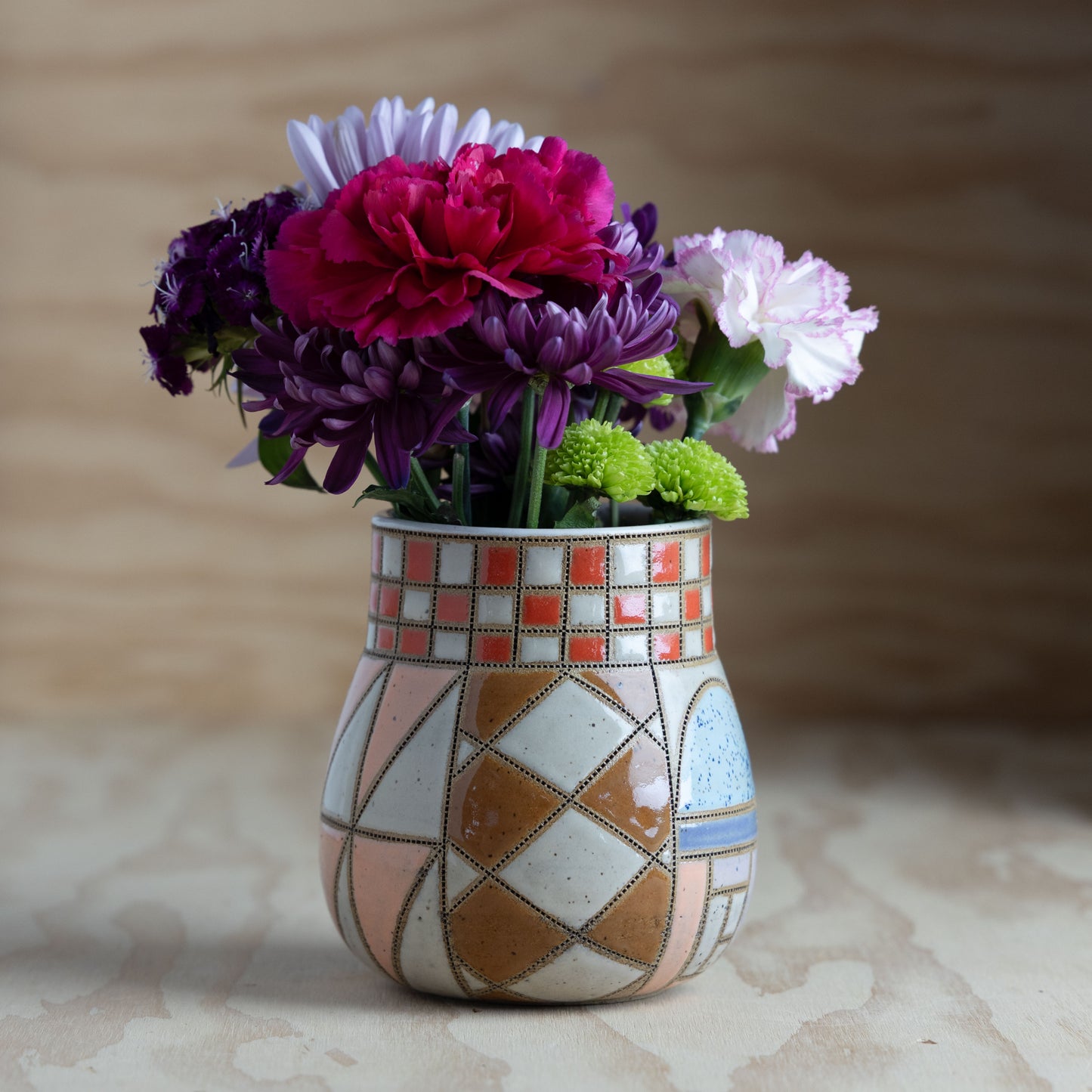 Improv Sawtooth Belly Quilt Vase-Purple/Red