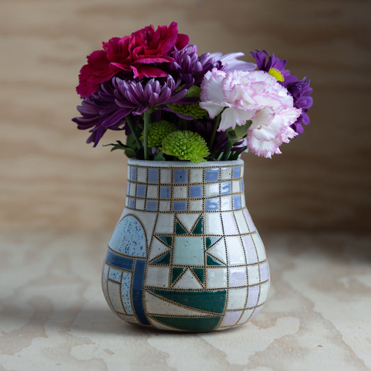 Improv Sawtooth Belly Quilt Vase-Purple/Teal